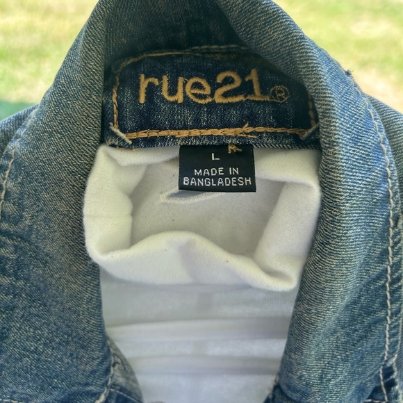 Rue21 Denim  Button-Up jean Jacket - Picture 4 of 4